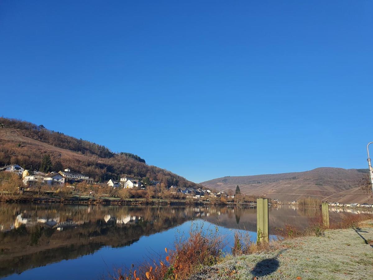 Ferienhaus Bergrath Zell an der Mosel Esterno foto